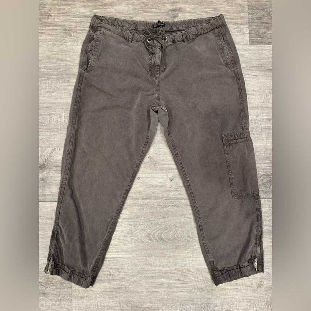 Eileen Fisher Gray Cargo Pants. Size L